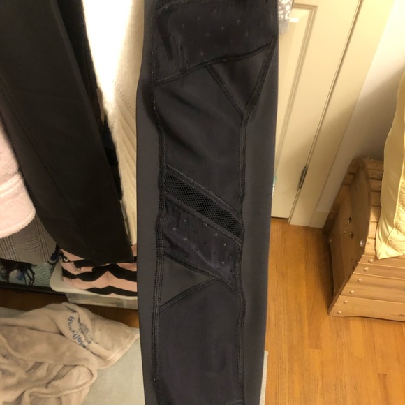Lululemon Sheer/Cutout leggings. No longer sold! - Picture 5 of 5